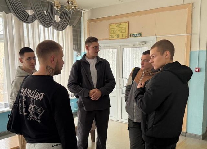 Встреча студентов с выпускником