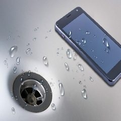 Опасность телефона в ванной комнате